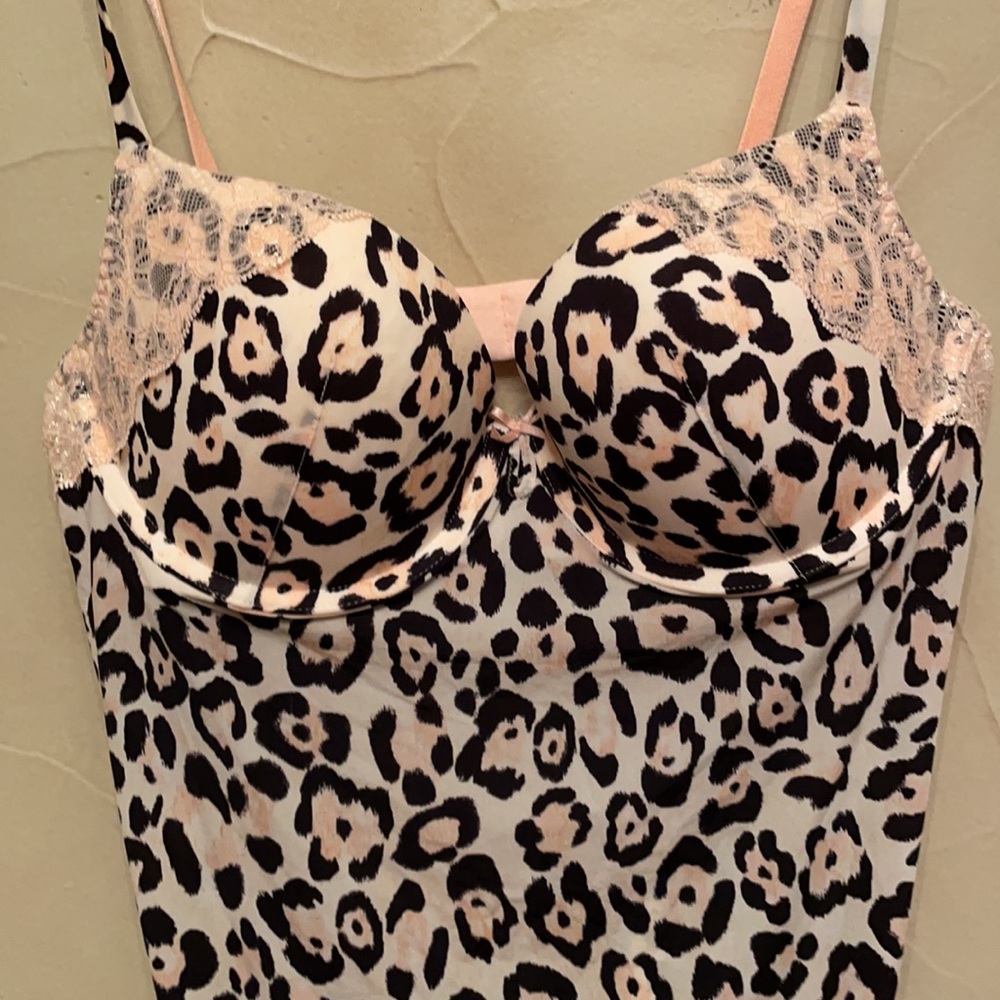 💜 Victoria’s Secret Camisole Size 36C 💜